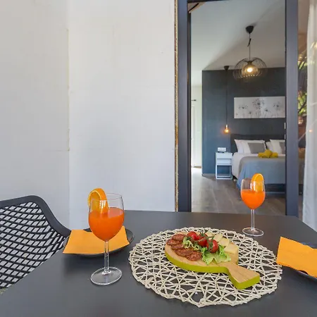 Reizendes Nur 250 Meter Zum Mit Privater Terrasse, Grill, Wifi Διαμέρισμα