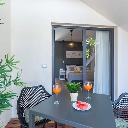 Reizendes Nur 250 Meter Zum Mit Privater Terrasse, Grill, Wifi *