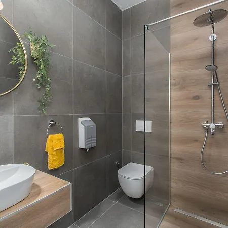 Reizendes Nur 250 Meter Zum Mit Privater Terrasse, Grill, Wifi Apartman *