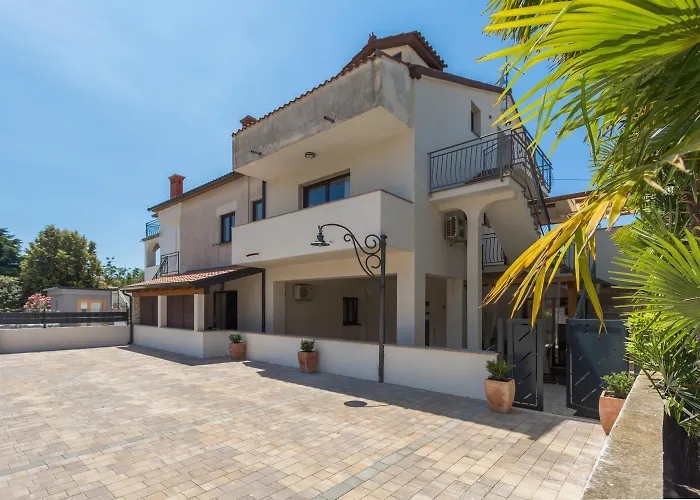 Reizendes Nur 250 Meter Zum Mit Privater Terrasse, Grill, Wifi