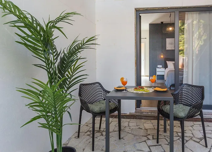 公寓 Reizendes Nur 250 Meter Zum Mit Privater Terrasse, Grill, Wifi *