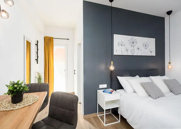 Reizendes Nur 250 Meter Zum Mit Privater Terrasse, Grill, Wifi